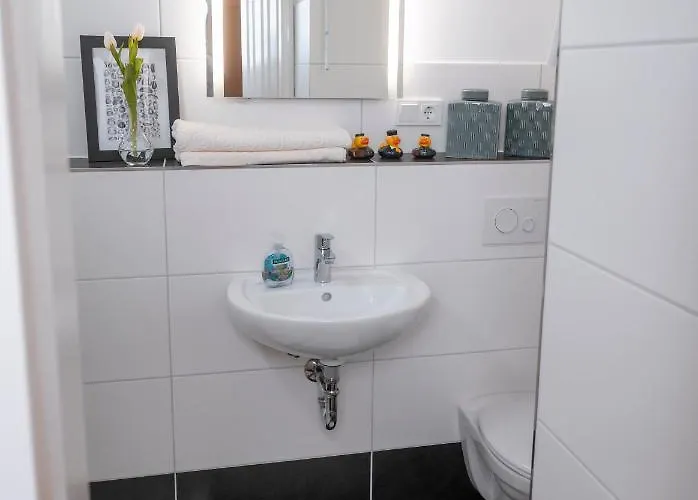 90qm Zentrum Naehe Prenzlauer Berg, 2 Baeder アパート *