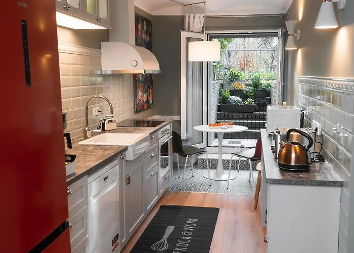 90qm Zentrum Naehe Prenzlauer Berg, 2 Baeder Апартаменты Берлин