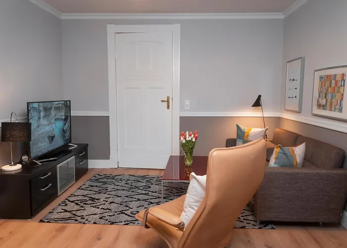 90qm Zentrum Naehe Prenzlauer Berg, 2 Baeder דירה